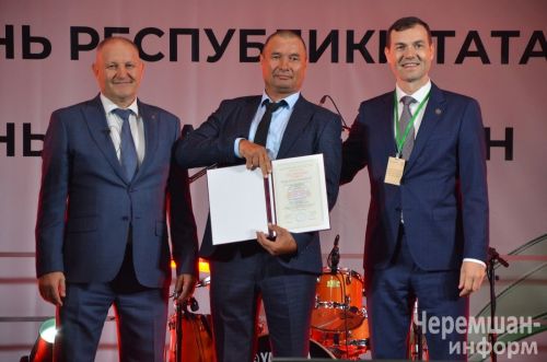 Чирмешәндә Нефть һәм газ сәнәгате хезмәткәрләре көнен бәйрәм итүнең иң якты мизгелләре (ФОТОРЕПОРТАЖ)