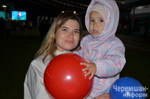 Чирмешәндә Нефть һәм газ сәнәгате хезмәткәрләре көнен бәйрәм итүнең иң якты мизгелләре (ФОТОРЕПОРТАЖ)