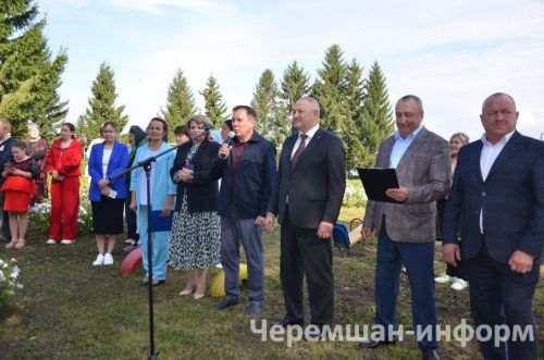 В 1 классе Староильмовской школы будут учиться три мальчика (ФОТОРЕПОРТАЖ)