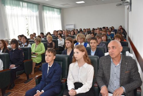 Чирмешән районында "Алдынгылар Хәрәкәте" активистларына паспортлар тапшырдылар