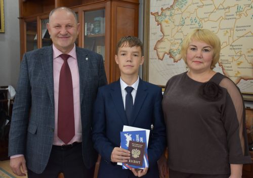 Чирмешән районында "Алдынгылар Хәрәкәте" активистларына паспортлар тапшырдылар