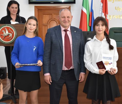 Чирмешән районында "Алдынгылар Хәрәкәте" активистларына паспортлар тапшырдылар