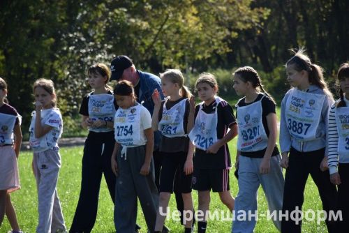 “Татарстан кроссы – 2026” Бөтенроссия йөгерү көнендә 590 чирмешәнле стартка басты