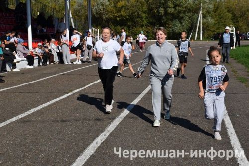 “Татарстан кроссы – 2026” Бөтенроссия йөгерү көнендә 590 чирмешәнле стартка басты