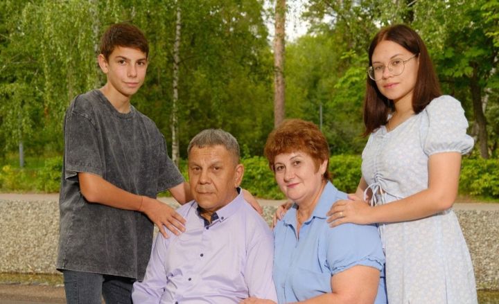 Туймәттән Шаһидуллиннар гаиләсе республика Рәисе белән очрашты