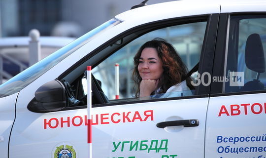 Россиядә 17 яшьлек үсмерләргә машина йөртергә рөхсәт ителергә мөмкин
