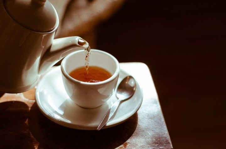Ученые назвали время, после которого чай становится ядом