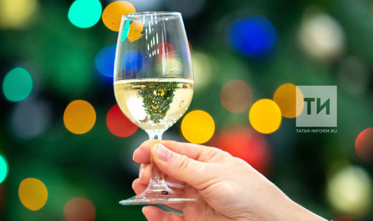 «Безопасной дозы алкоголя не существует»: как пережить праздники и остаться здоровым