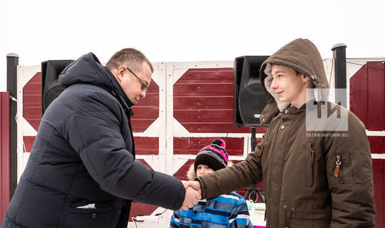 Новый дом под Новый год получил подросток, спасший братьев на пожаре в Татарстане