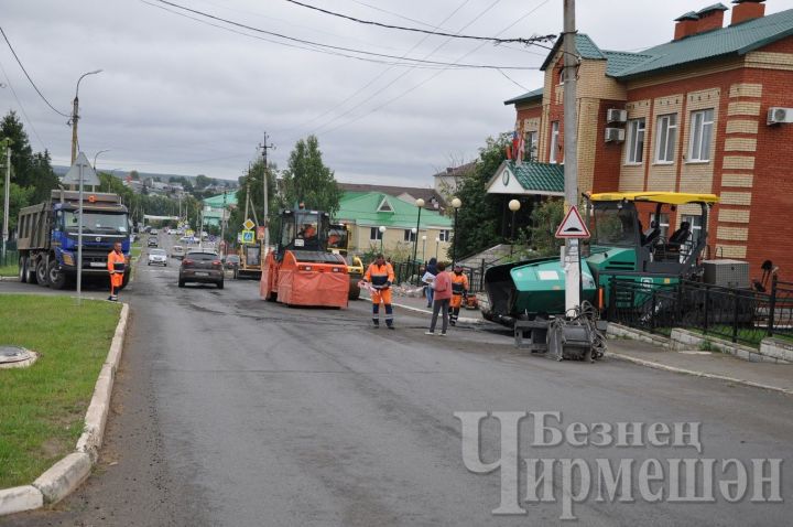 В Черемшанском районе по республиканской программе отремонтированы дороги