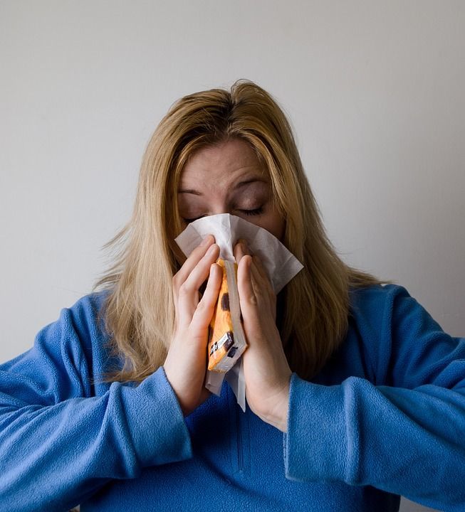 Пульмонолог Бекетов назвал россиянам простой способ справиться с аллергией весной