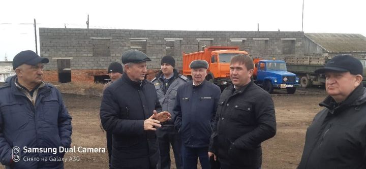 Заместитель министра дал хорошую оценку состоянию техники Черемшанского района