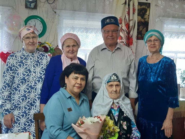 Жительнице села Карамышево Оммегульсум Давлетшиной исполнилось 95 лет