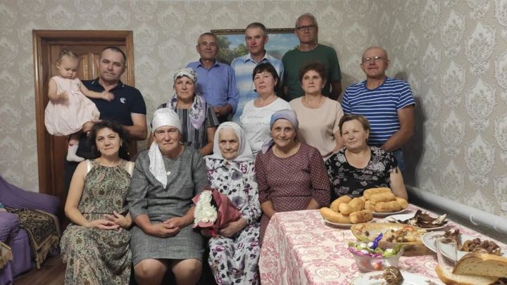 Бабушки из села Туйметкино отметили  90-летие