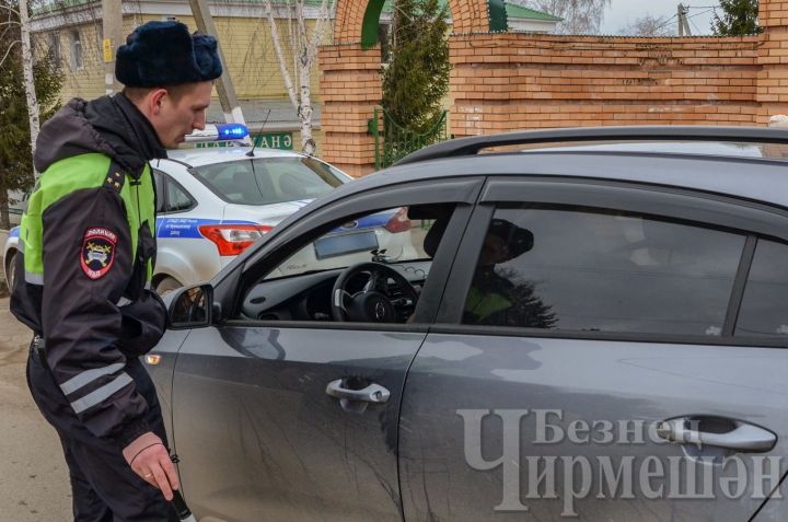 В Черемшане машину отправили на штрафстоянку, а водителя  арестовали