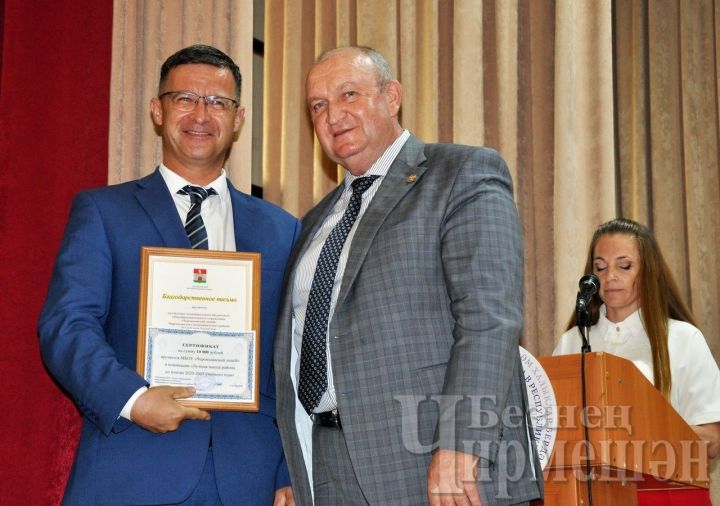 Директор Черемшанского лицея – заслуженный учитель