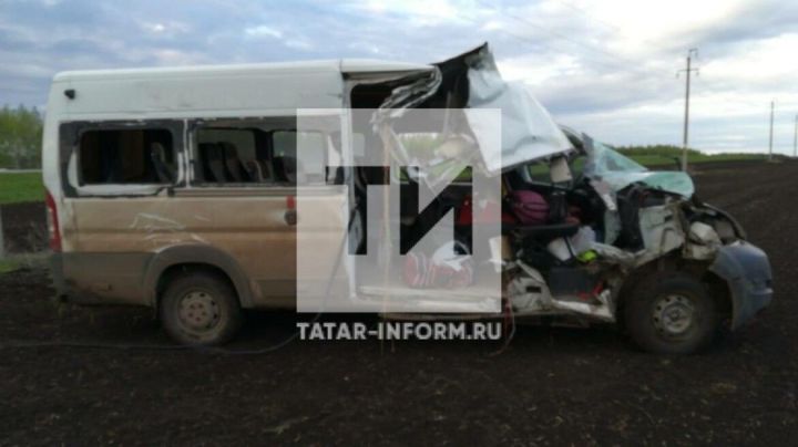 В Татарстане произошло смертельное  ДТП с микроавтобусом и «КАМАЗом