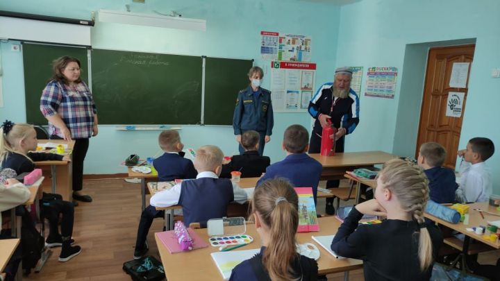 Школьников Черемшанского района учат быть осторожными