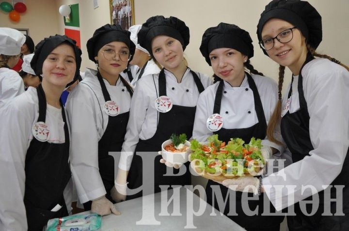 На «Кулинарном поединке» в Черемшане свое мастерство показали и мальчики