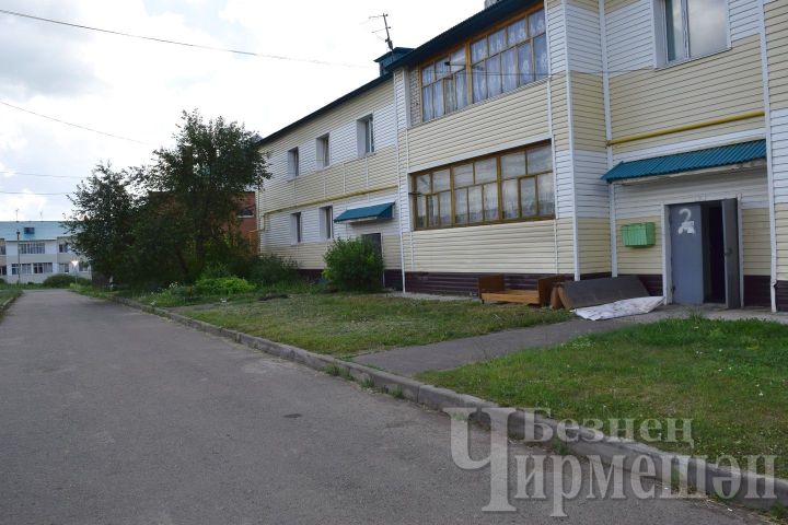 В Черемшанском районе будут отремонтированы дворы восьми домов