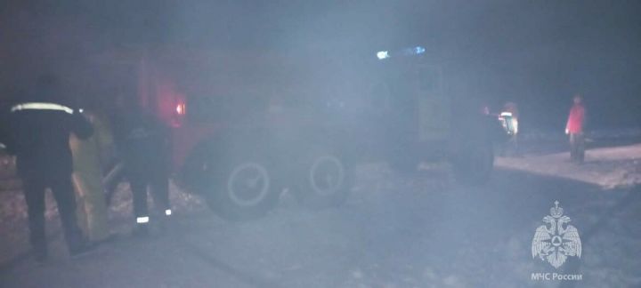 В селе Старое Кадеево 68-летний мужчина обгорел на пожаре и после скончался в больнице