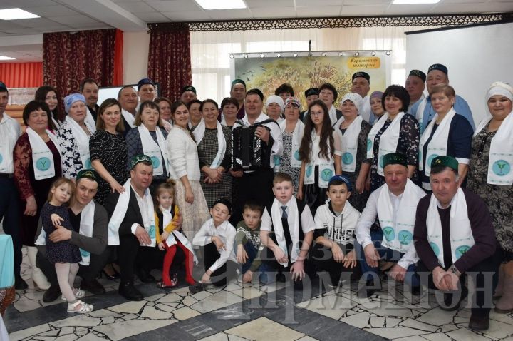 Семья Каримовых из Туйметкина стала победителем районного этапа фестиваля «Эхо веков в истории семьи»