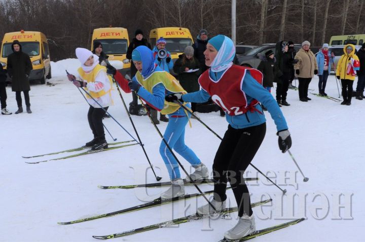 На лыжных соревнованиях, проходивших в Черемшане, главные призы вручены двум победителям