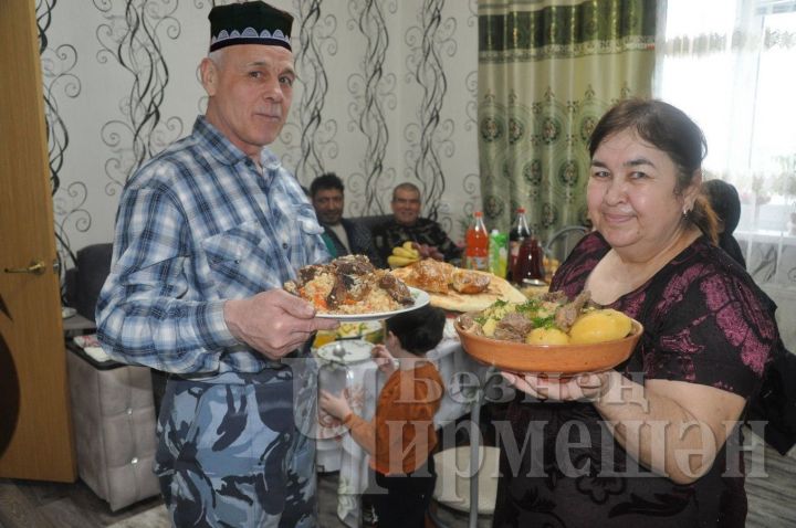 Жители Черемшана на Навруз приготовили куырдак (жаркое)
