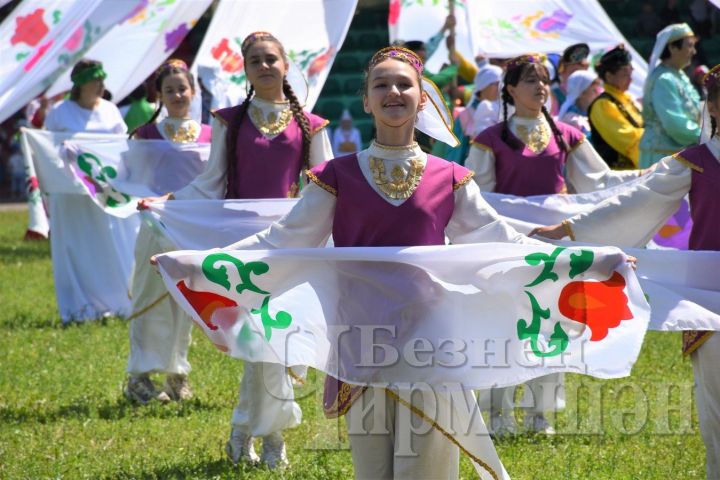 Минниханов утвердил даты празднования Сабантуя в районах и столице Татарстана