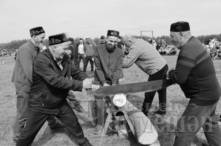 В праздник Ураза-гает в Черном Ключе организовали мусульманский Сабантуй