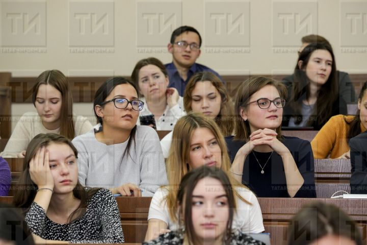 Студенты 11 ведущих вузов России станут волонтёрами на KazanForum