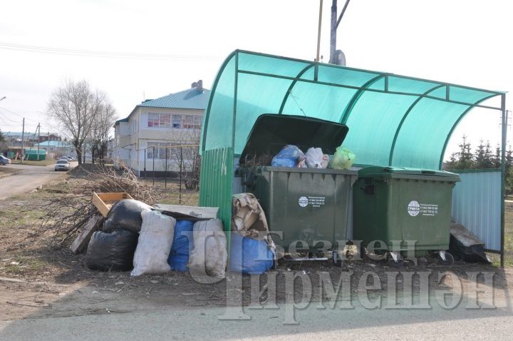 В Черемшане работы для мусоровозов стало больше