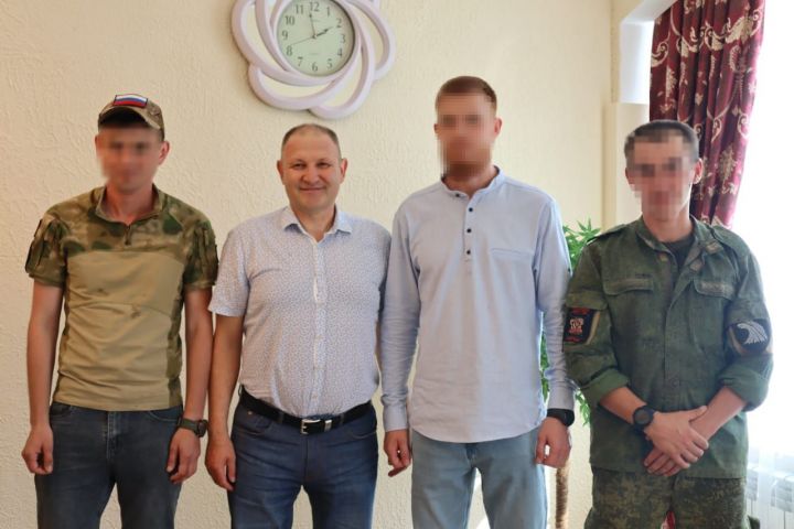Глава Черемшанского района встретился с мобилизованными земляками