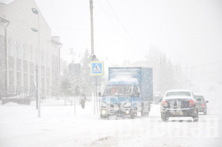 На трассах в Татарстане возобновили движение автобусов, маршрутных такси и грузовиков