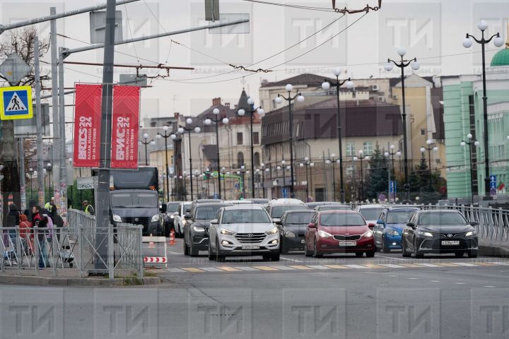 Чирмешәнләләр, БРИКС көннәрендә Казан урамнарында хәрәкәт чикләнә