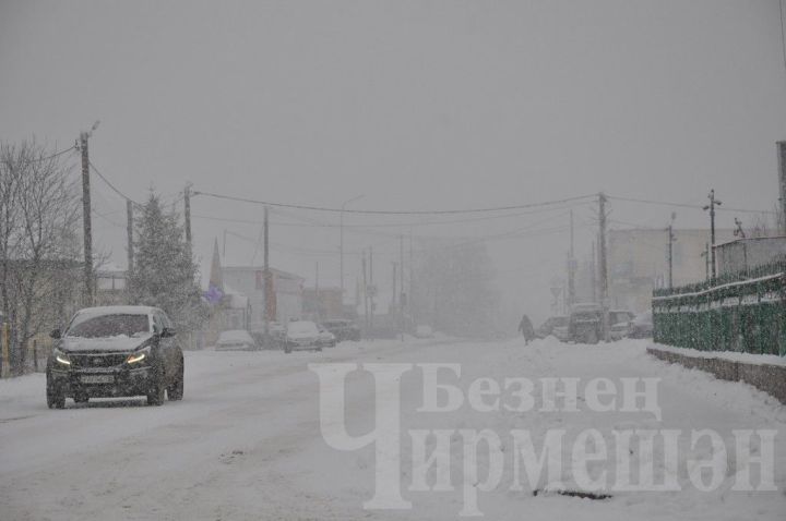 Татарстанда буран, бозлавык һәм көчле җил көтелә