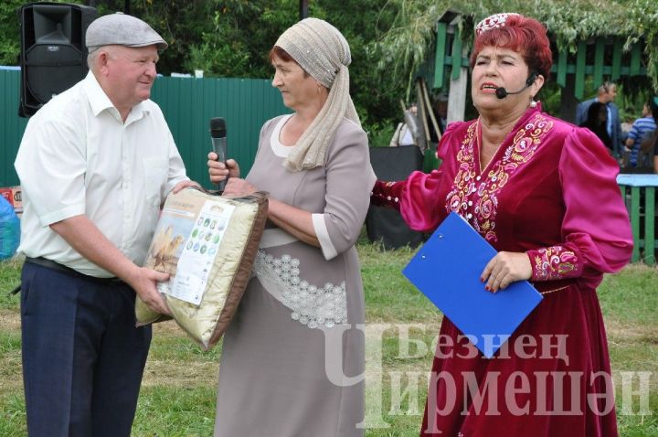 В День села в поселке Яшавче почтили память односельчанина, погибшего в зоне СВО