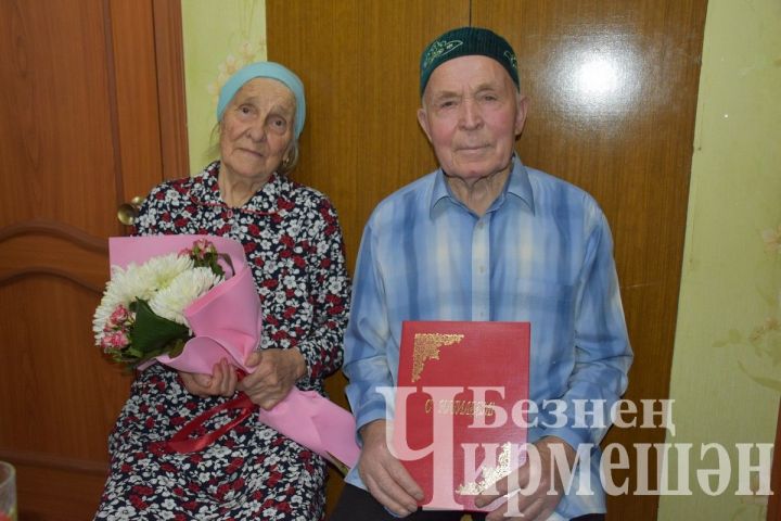 Лашманнан 90 яшьлек Һади Вәлиев балаларын әле дә машинасында йөртә