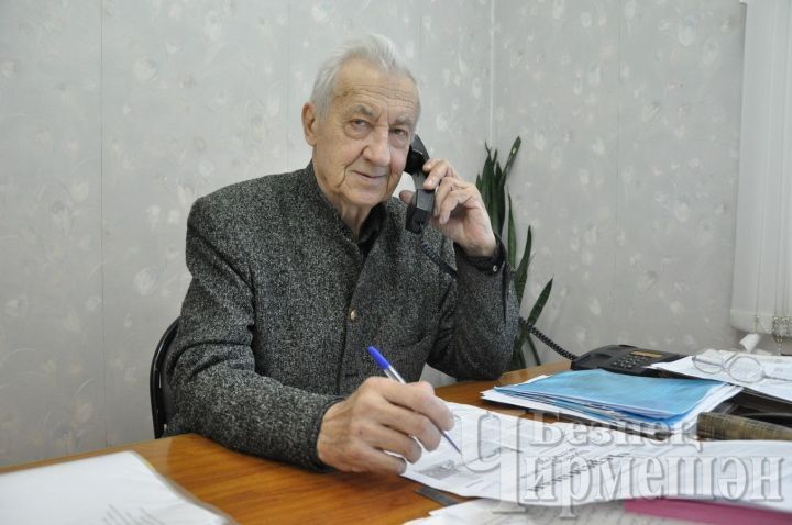 Гомеренең 51 елын журналистикага багышлаган хезмәттәшебез Евгений Роминга 75 яшь тулды