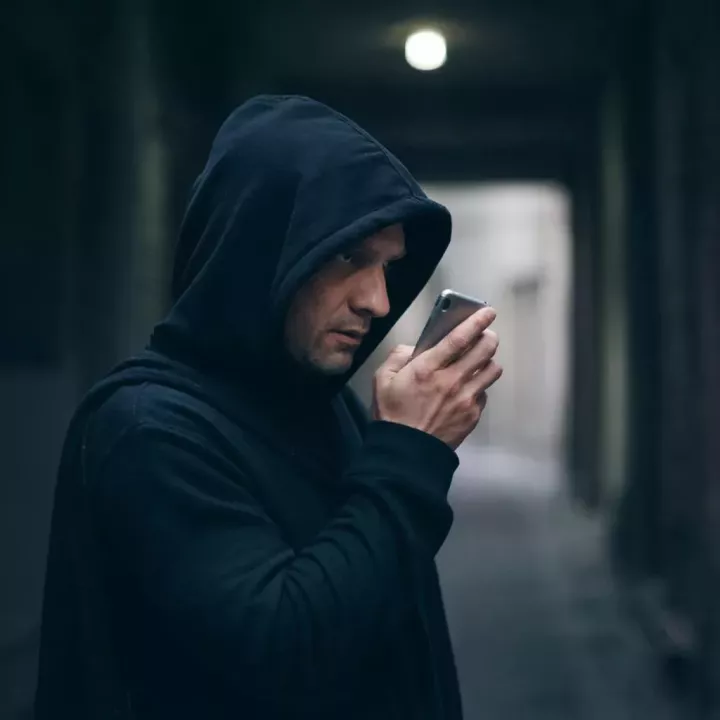 Эксперт 8 Март алдыннан мошенниклар куллана торган схемалар турында кисәтте