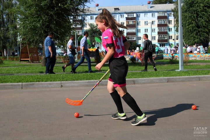 В Казанском лицее № 121 открыли обновленную хоккейную площадку