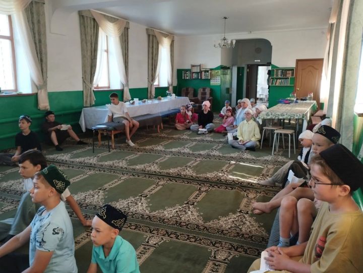 Туймәт балалары мәчеткә курсларга килә